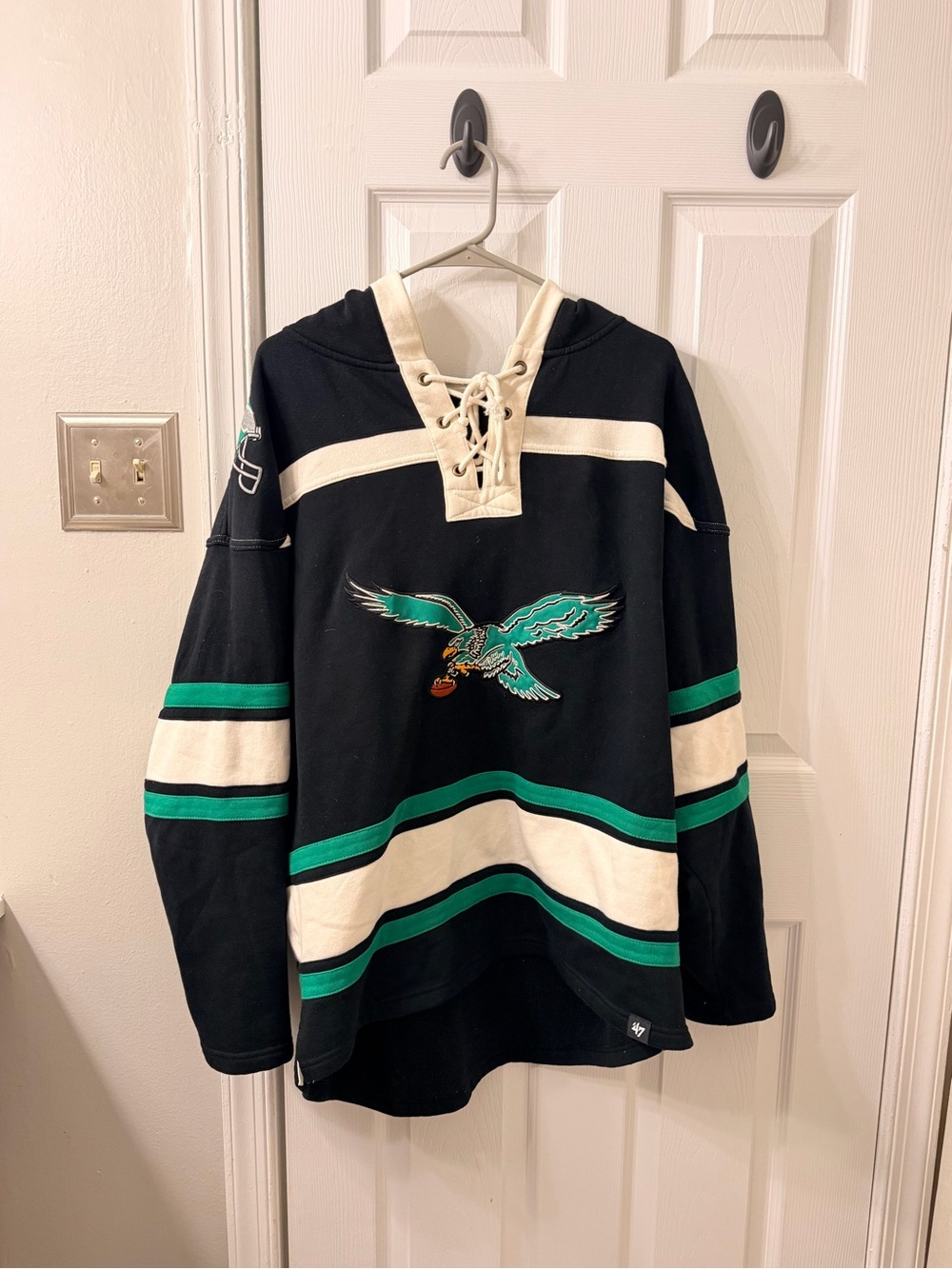 47 Men’s Lace-Up Hockey Sweater with Eagle Logo - Black, Cream & Green
